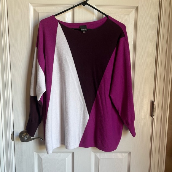 Aaeda Colorblock Sweater - Picture 2 of 7
